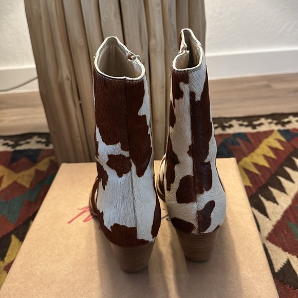 Matisse Brown and White Ankle Boots - Picture 4 of 7